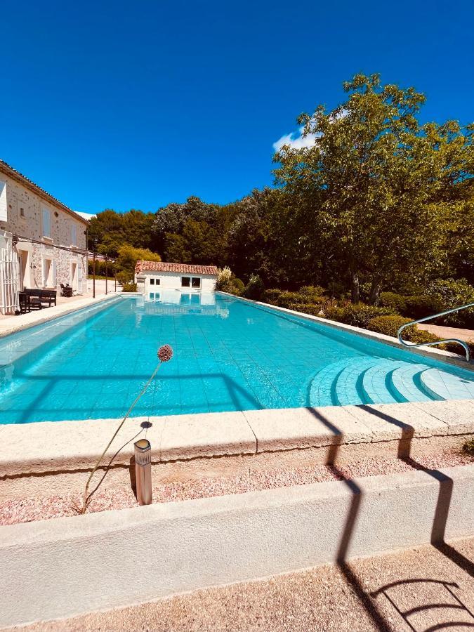 Domaine Amourella Aparthotel Lambesc Exterior photo
